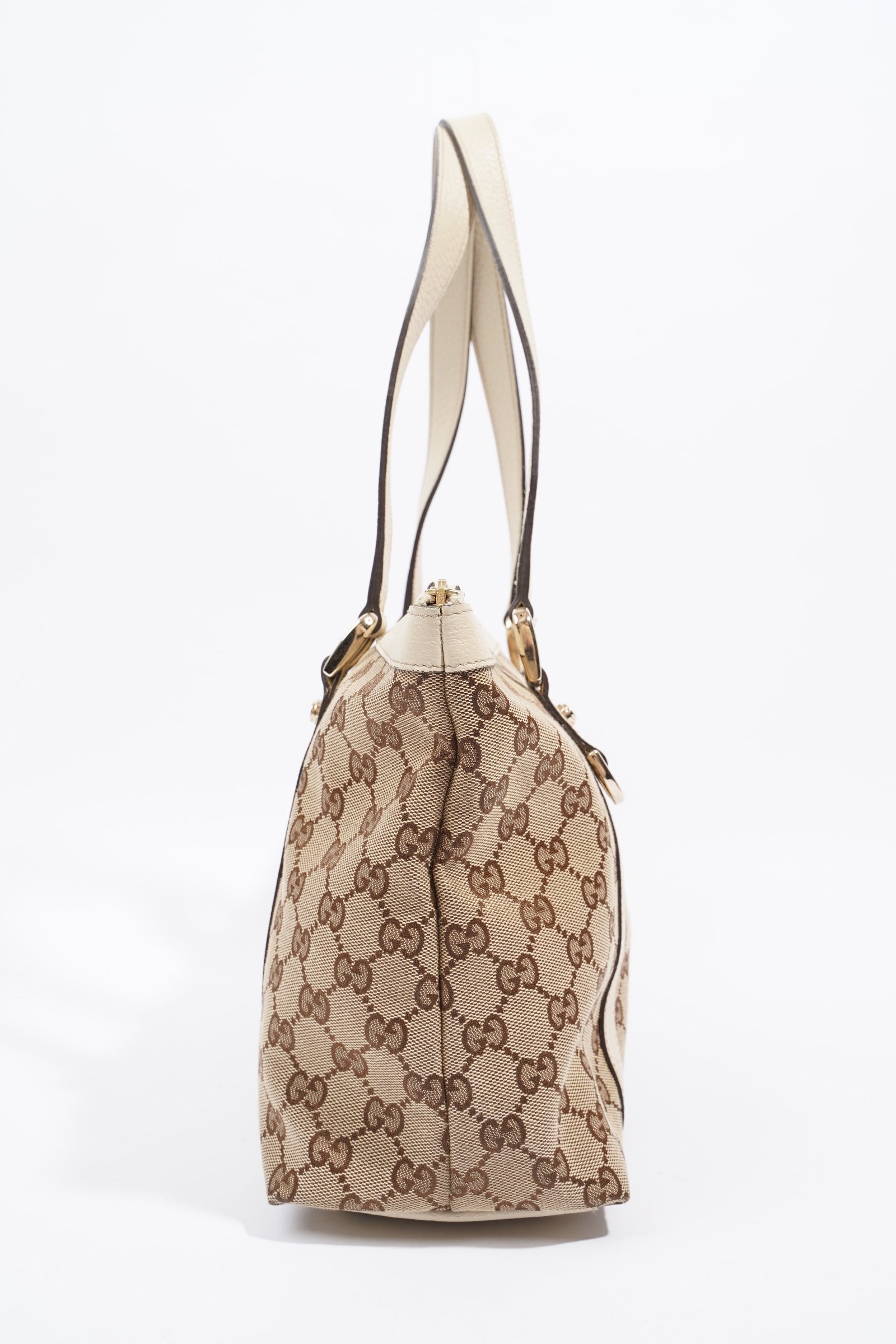 Gucci Abbey Shoulder Bag Supreme Print / White Canvas Medium | AlmaBagz - Image 4
