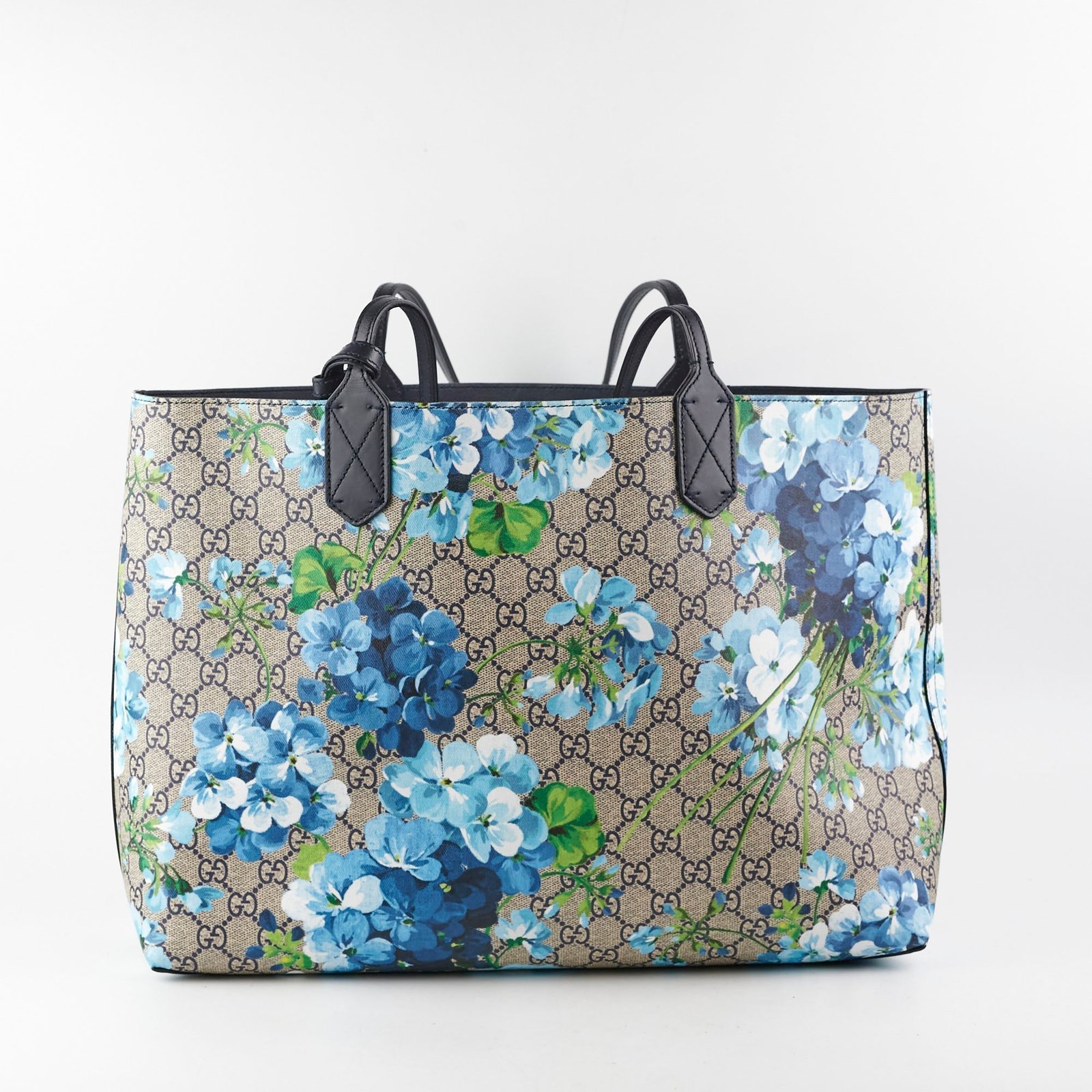 Gucci GG Supreme Medium Blooms Tote | AlmaBagz