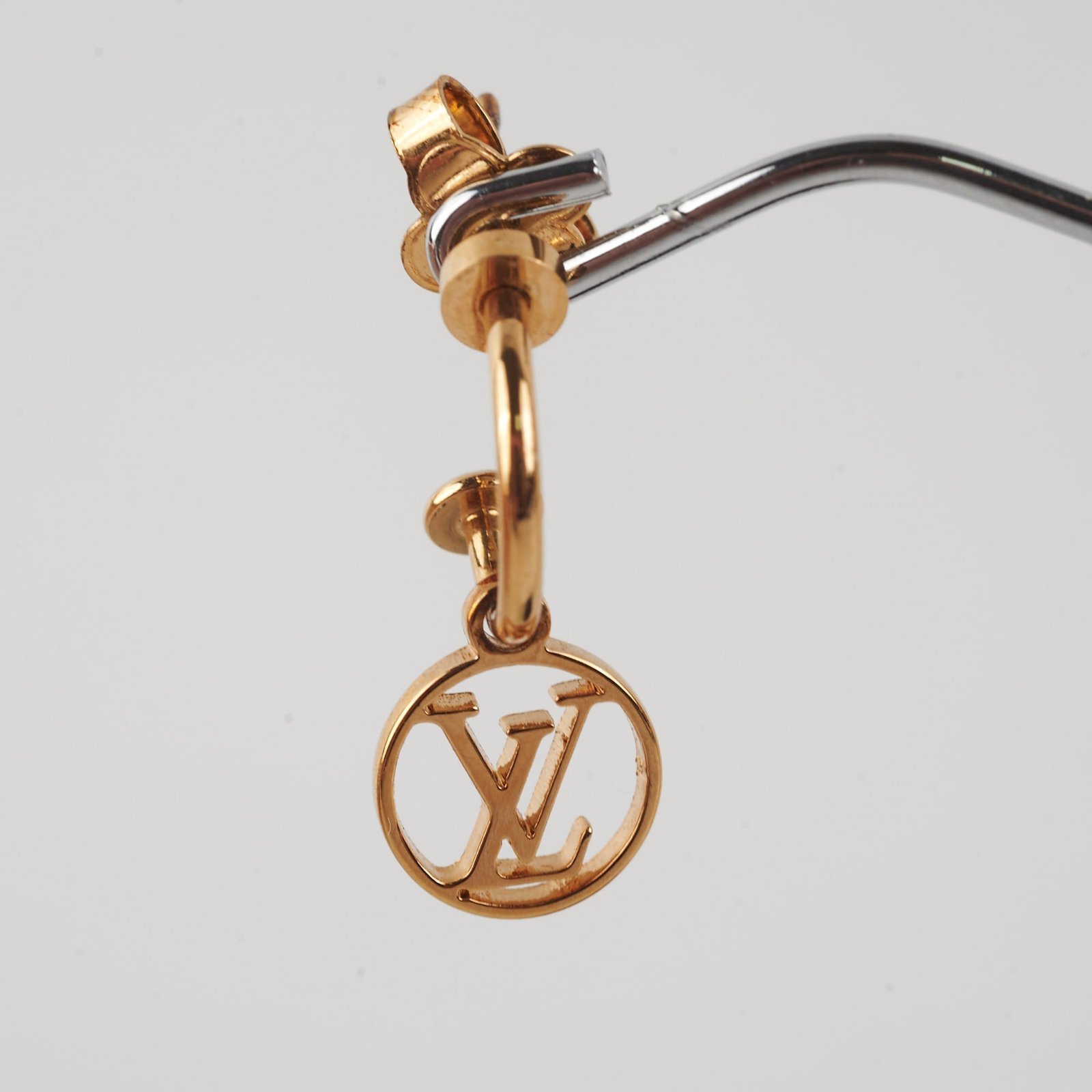 Louis Vuitton Blooming Earrings | AlmaBagz