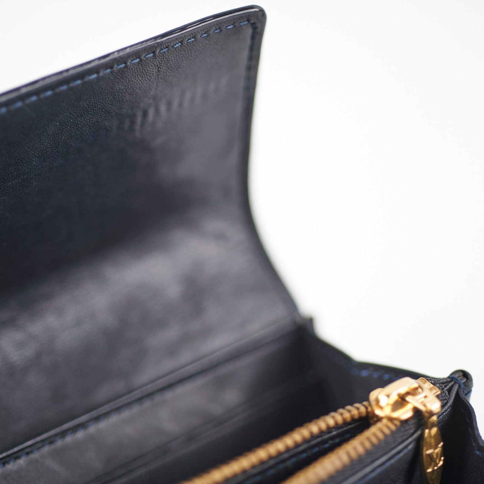 Louis Vuitton Sarah Wallet | AlmaBagz - Image 4