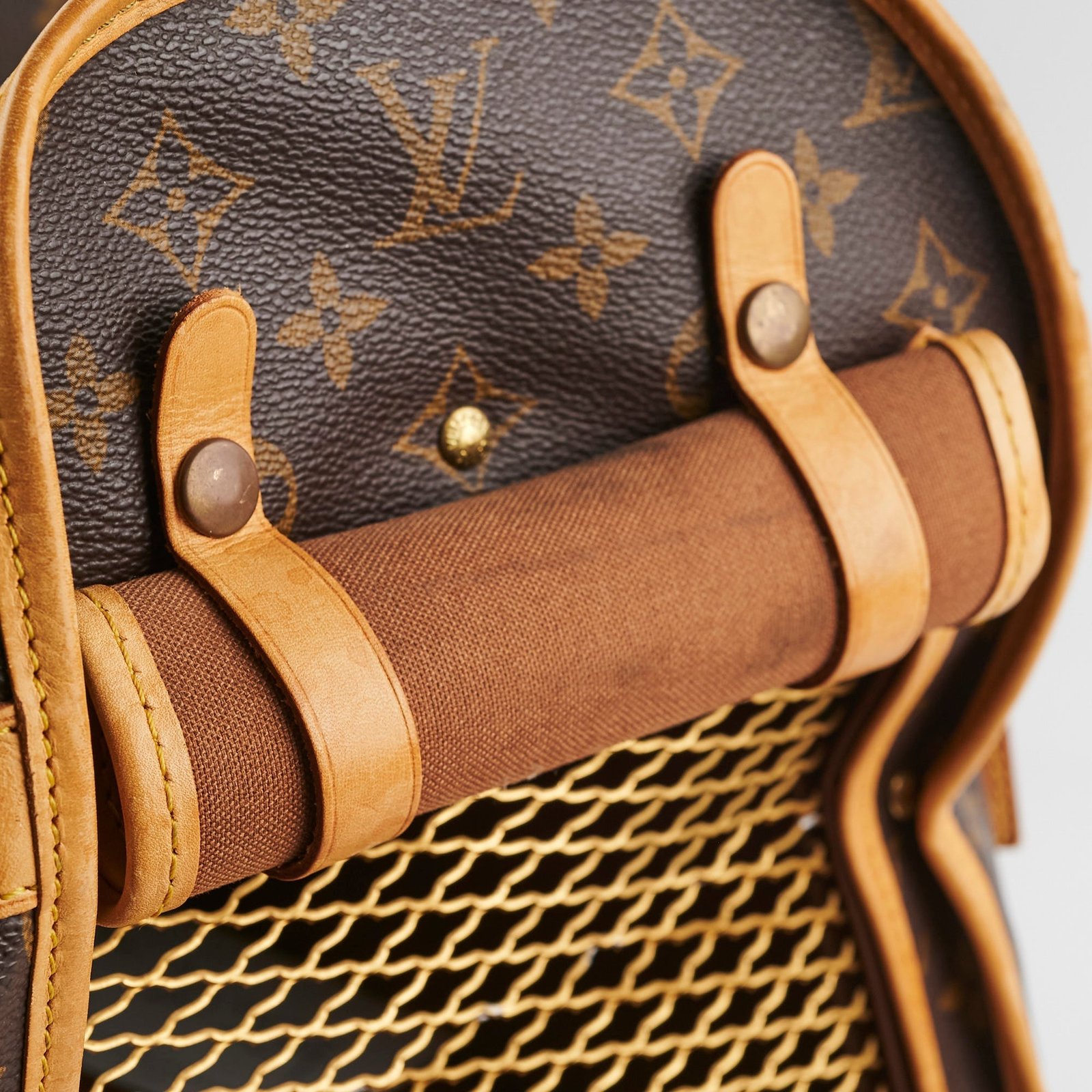 Louis Vuitton Pet Carrier Monogram | AlmaBagz - Image 19