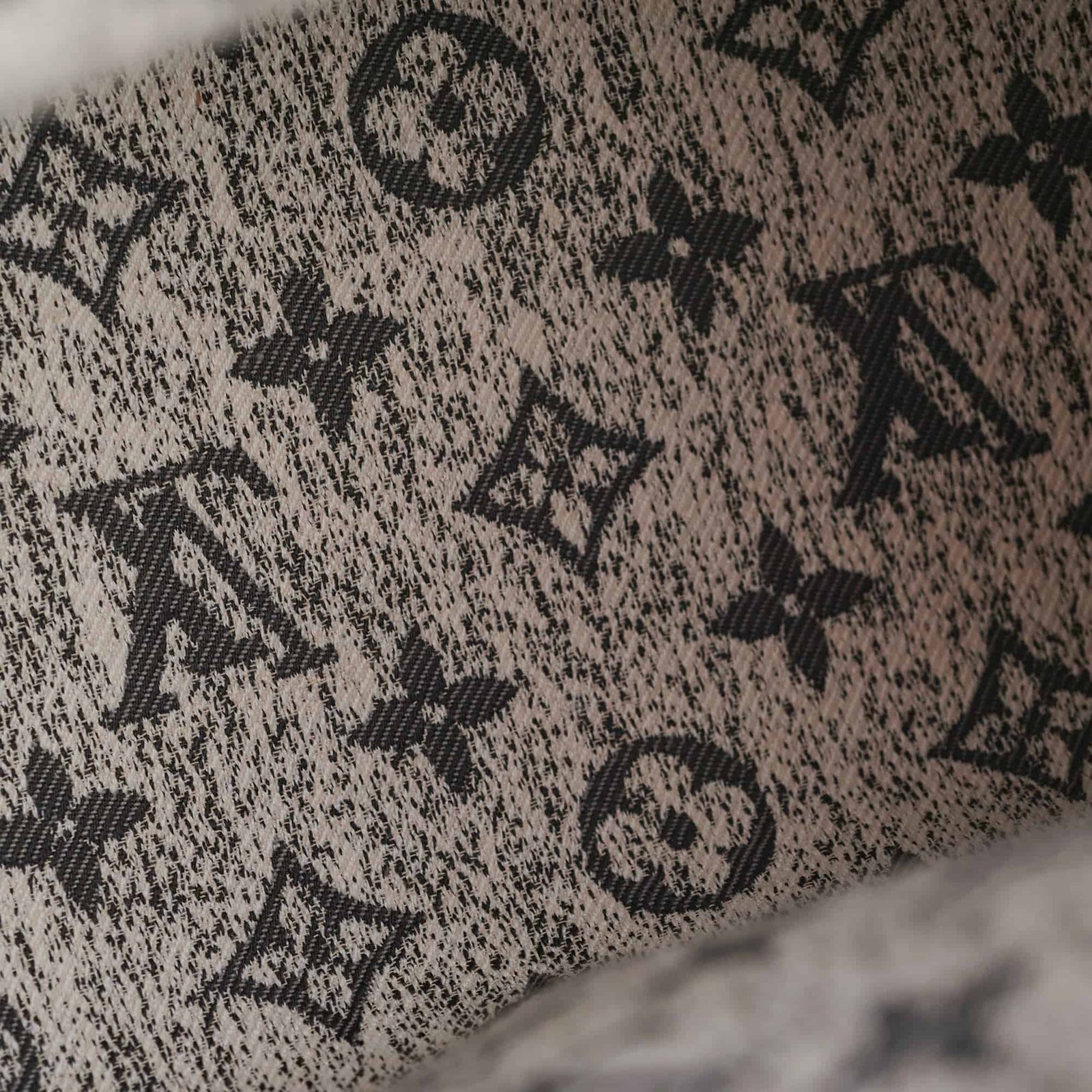 Louis Vuitton Speedy 25 Bandouliere Denim | AlmaBagz - Image 4