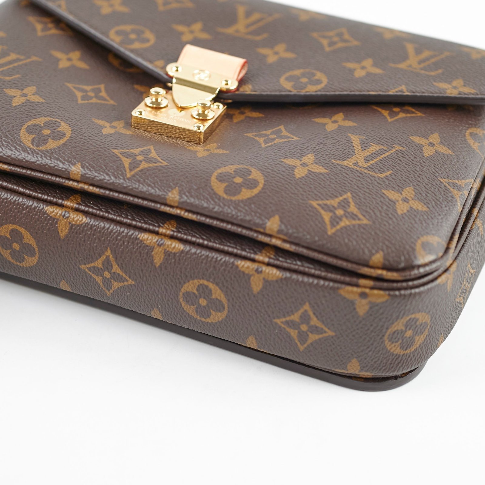 Louis Vuitton Pochette Metis MM Monogram | AlmaBagz - Image 9