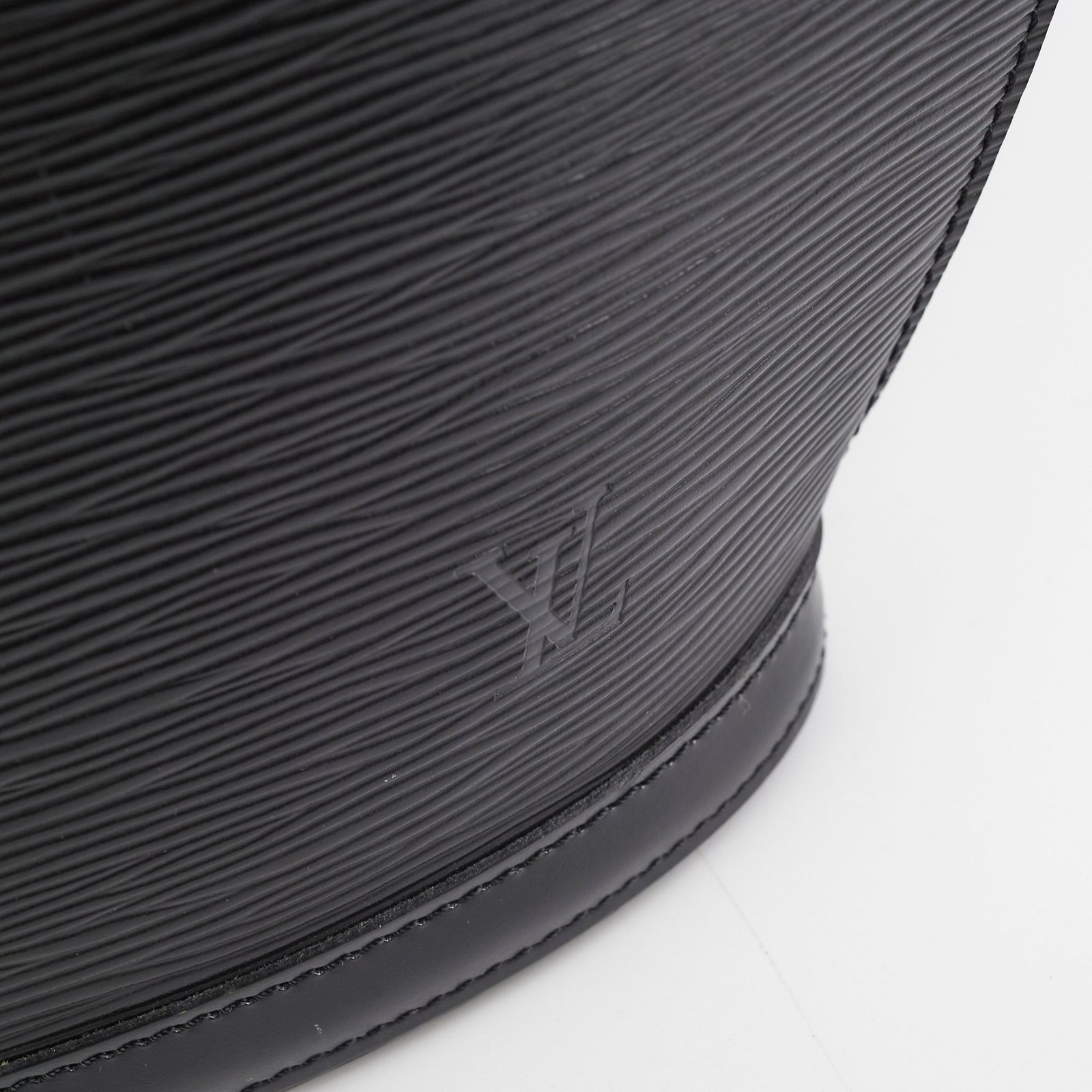 Louis Vuitton Saint Jacques Epi Black Bag | AlmaBagz - Image 11