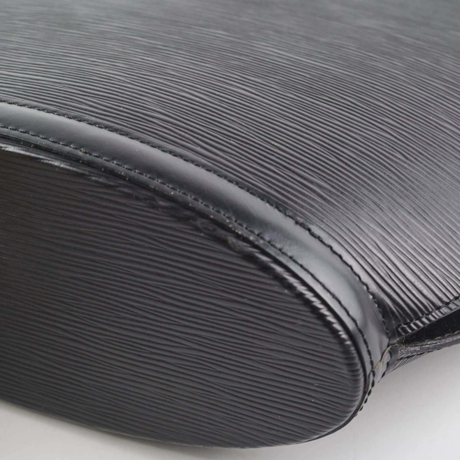 Louis Vuitton Saint Jacques Epi Black Bag | AlmaBagz - Image 13