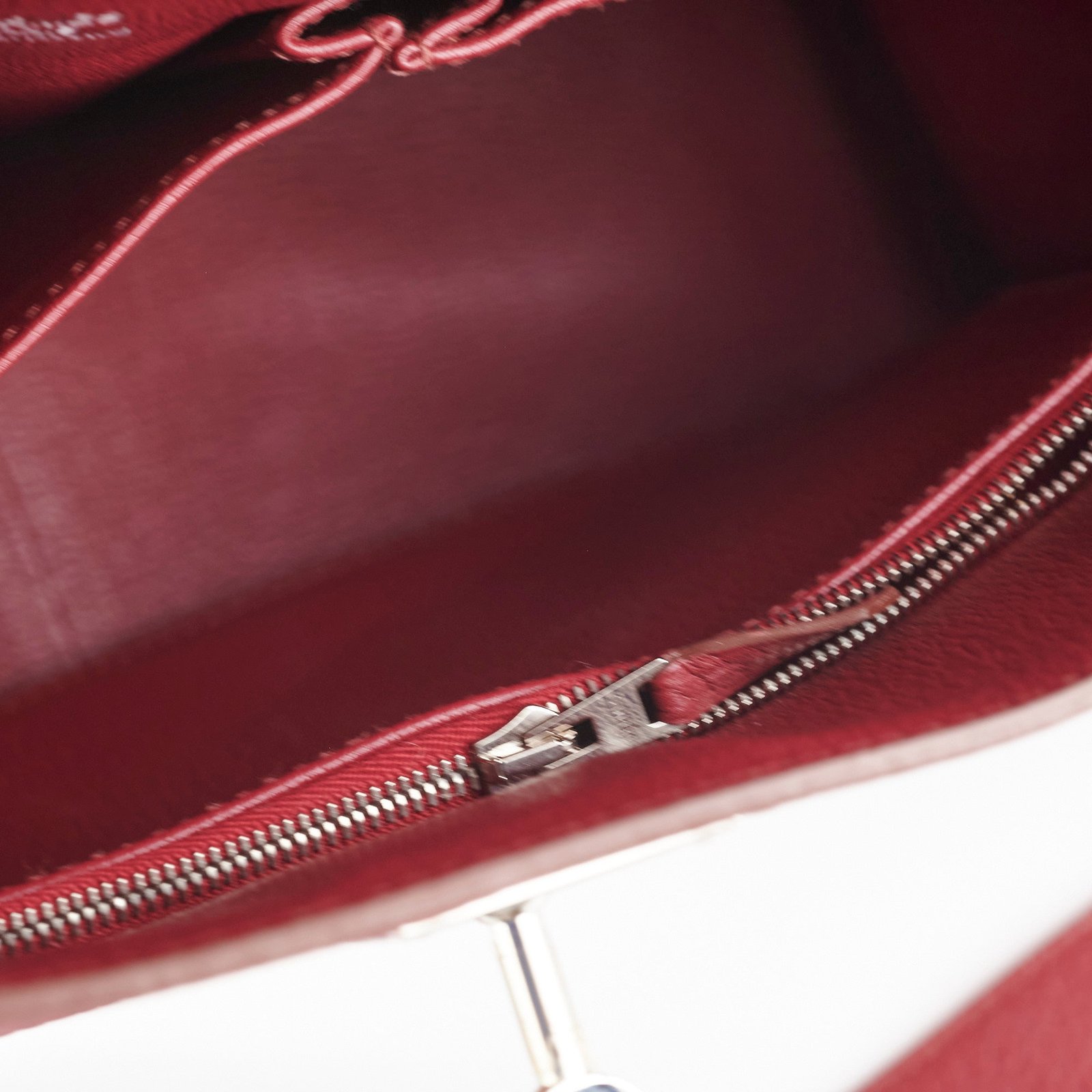 Hermes Jypsire Burgundy 34 - Stamp P Square | AlmaBagz - Image 4