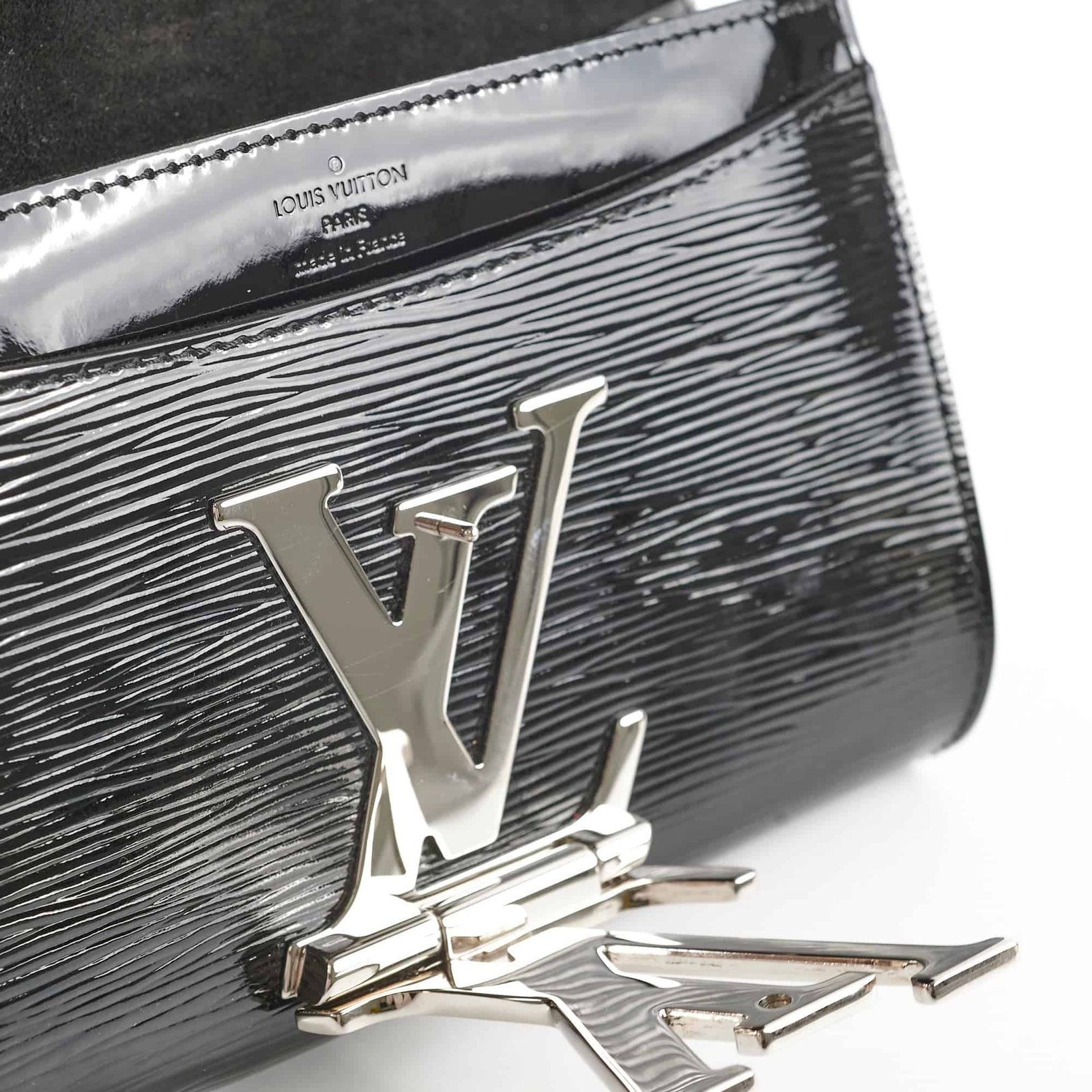 Louis Vuitton Electric Epi Leather Crossbody Bag Black | AlmaBagz - Image 6