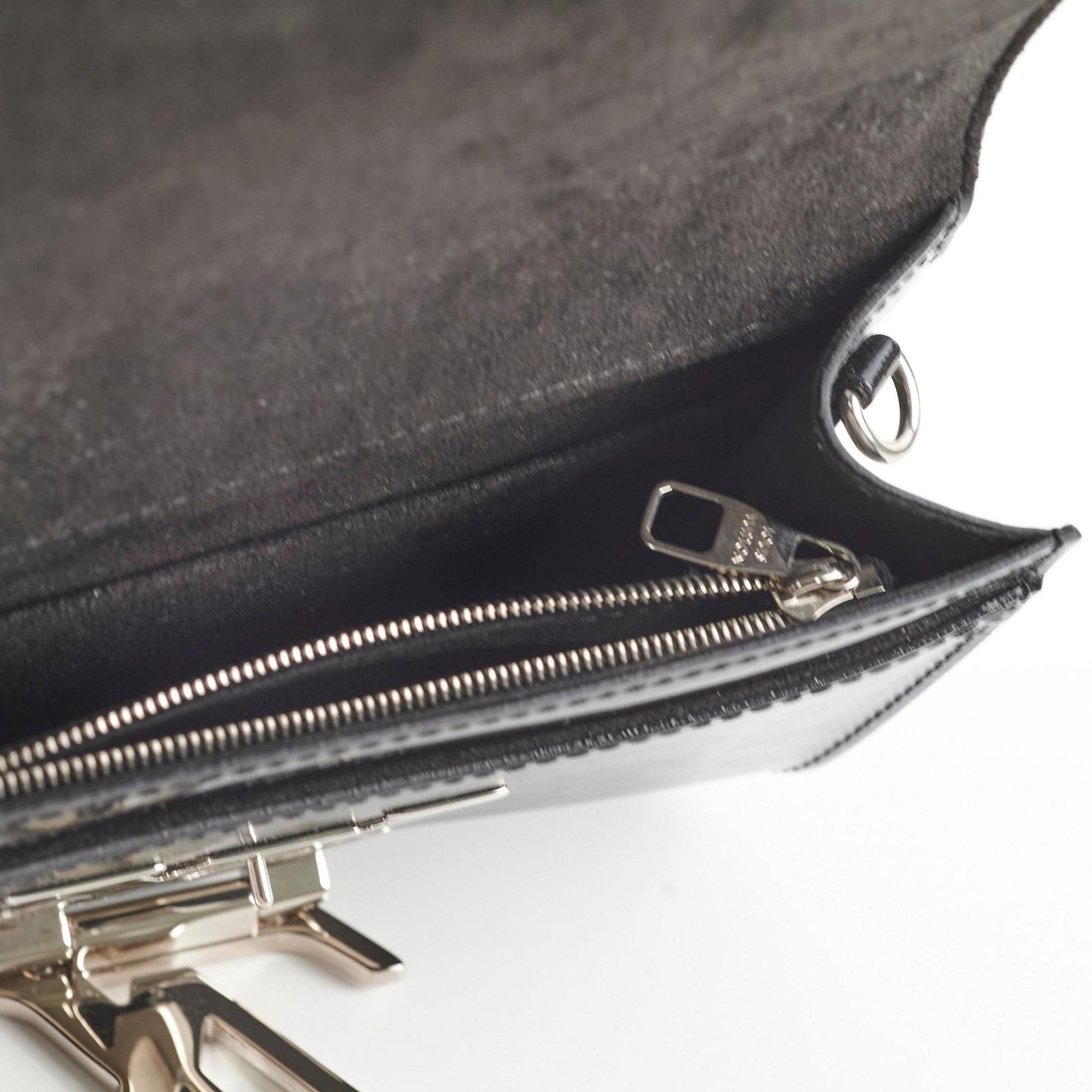 Louis Vuitton Electric Epi Leather Crossbody Bag Black | AlmaBagz - Image 4