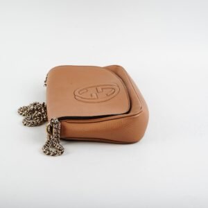 Gucci Soho Swing Chain Bag Beige | AlmaBagz