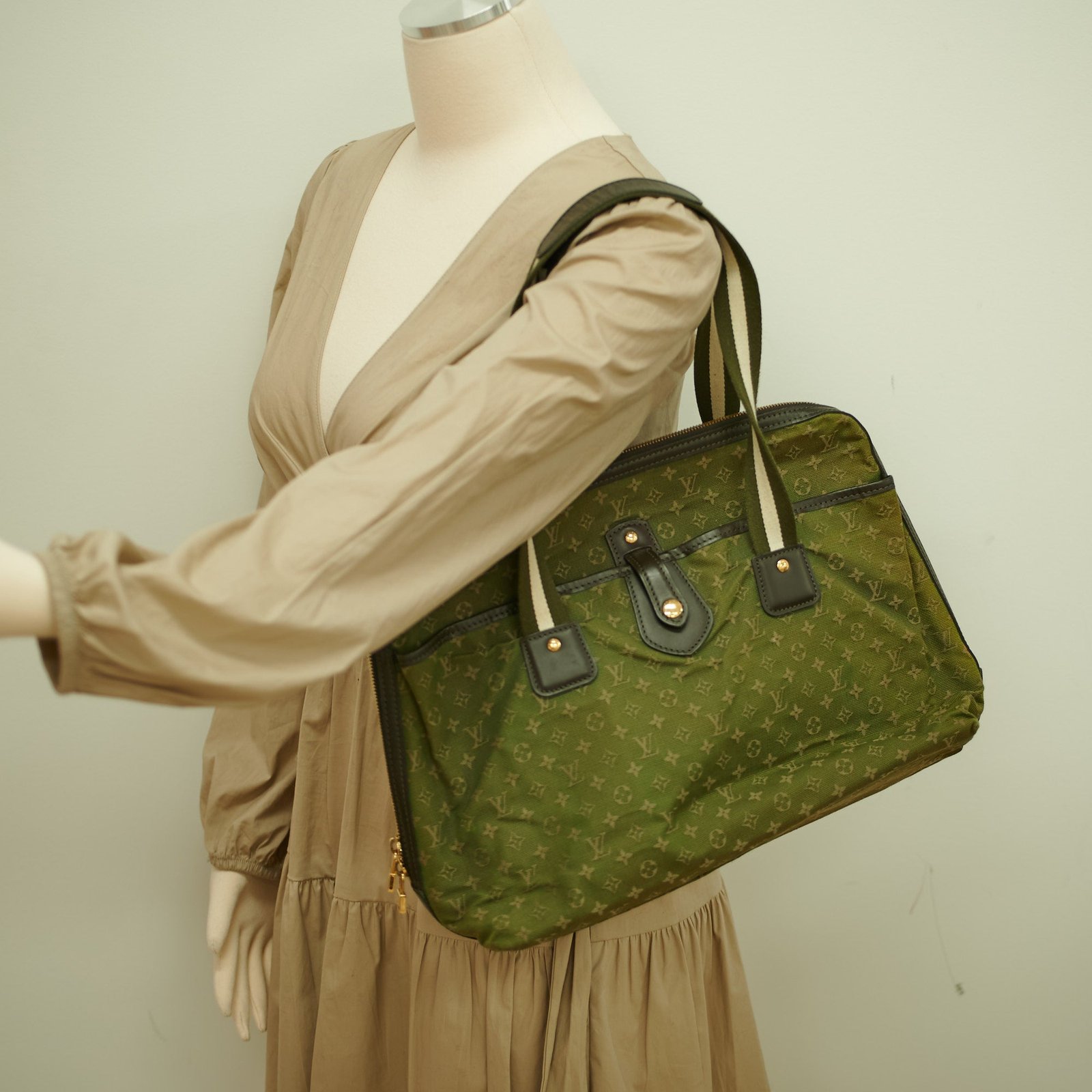 Louis Vuitton Sac Mary Denim Green | AlmaBagz - Image 14