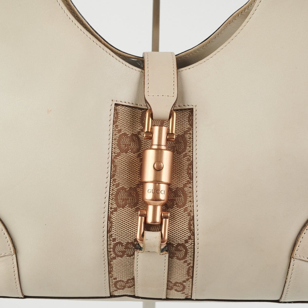 Gucci Cream Leather Shoulder Bag | AlmaBagz