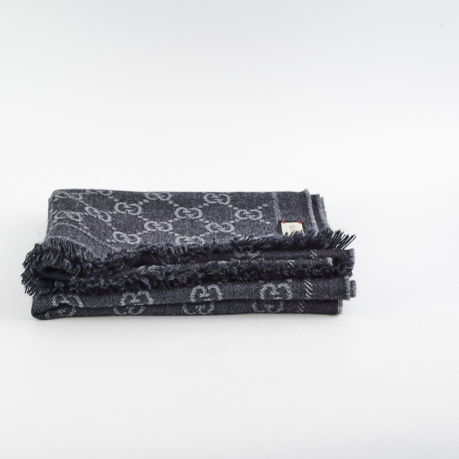 Gucci GG Supreme Scarf black | AlmaBagz