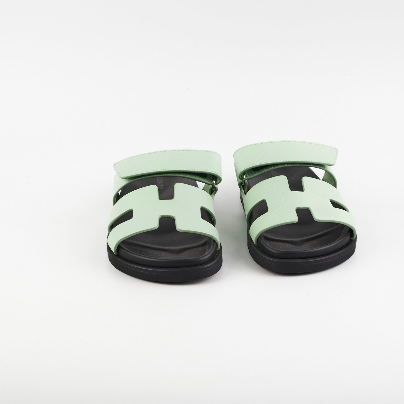 Hermes Vert Jade Sandales Chypre Size 36 | AlmaBagz