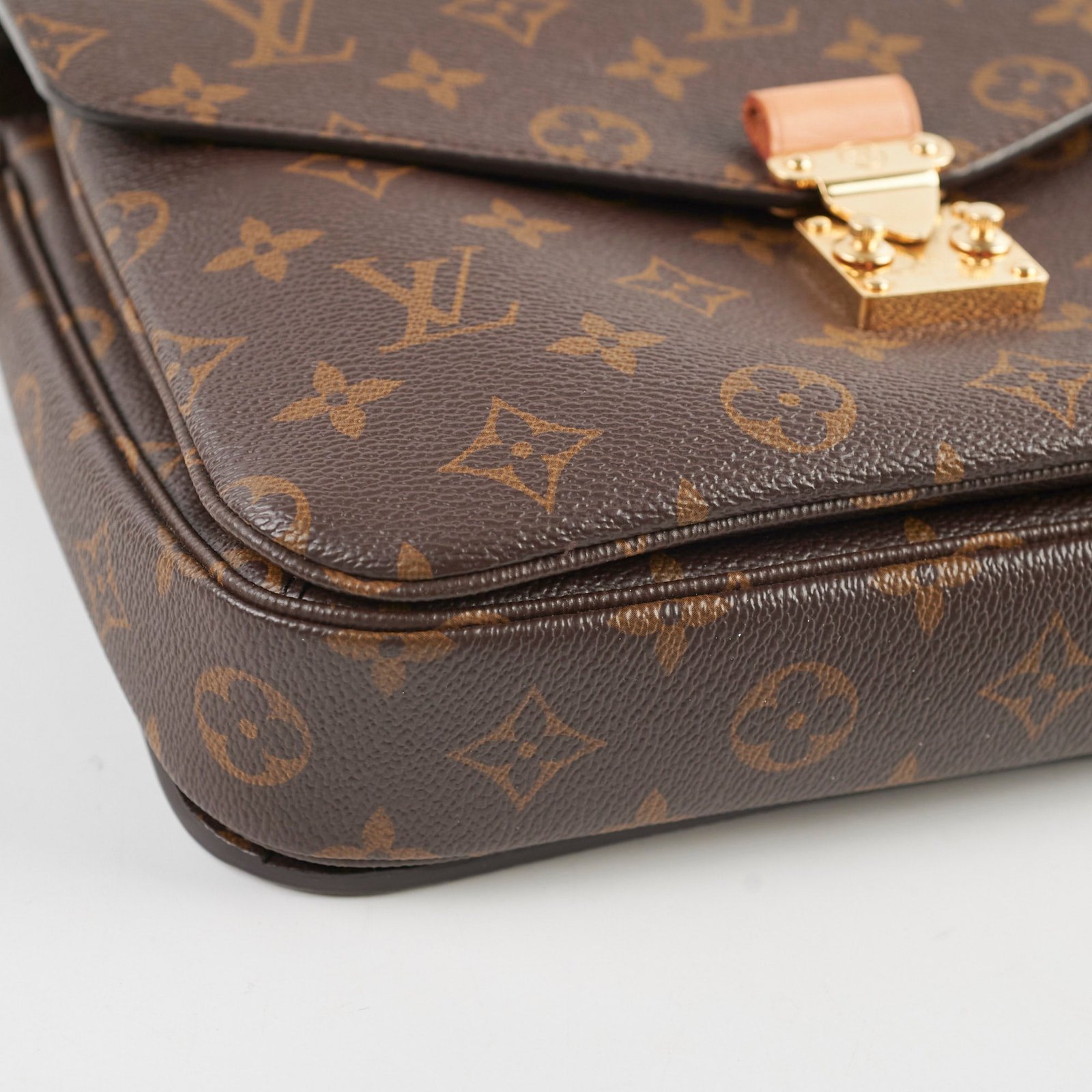 Louis Vuitton Pochette Metis Monogram | AlmaBagz - Image 8