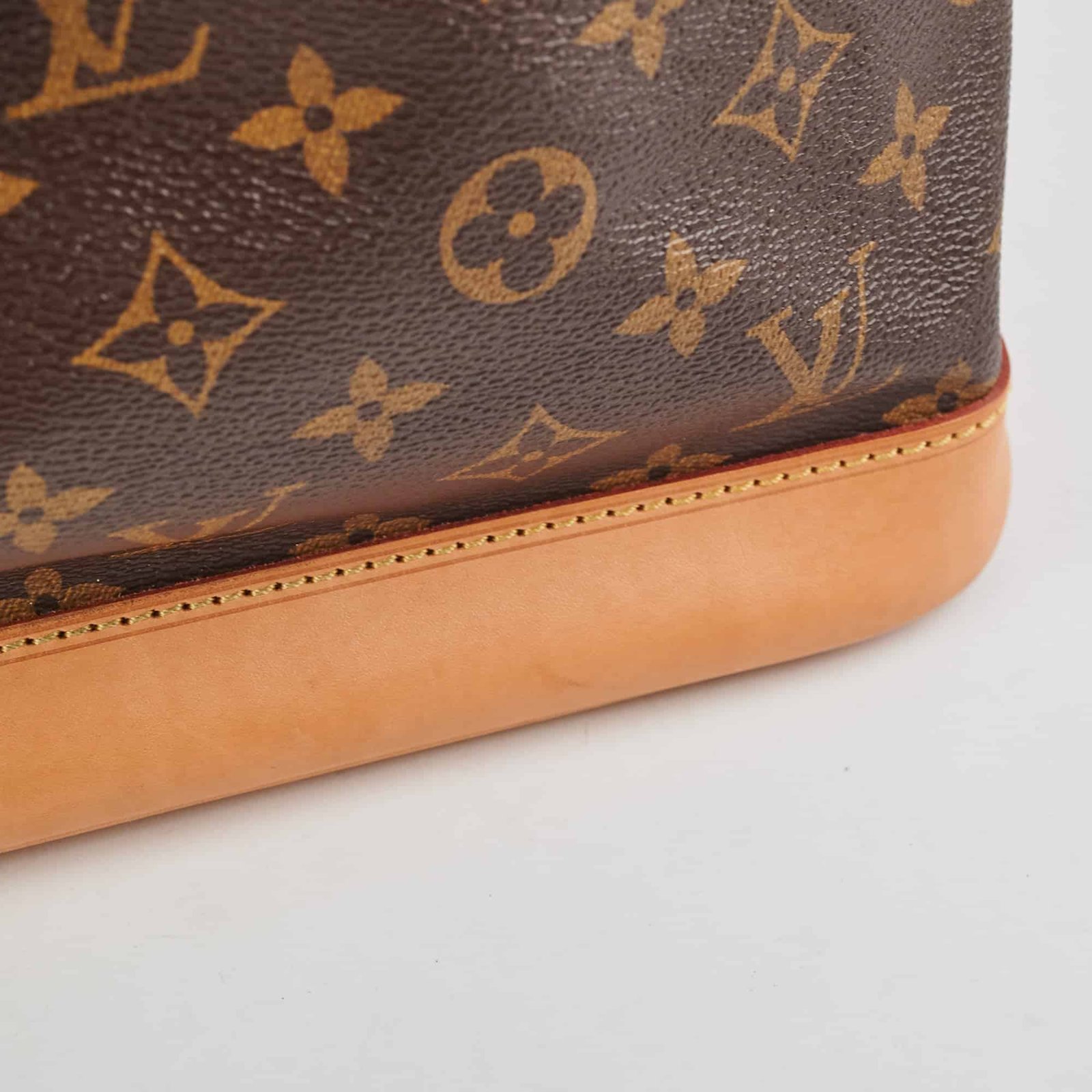 Louis Vuitton Petite Neo Noe Monogram | AlmaBagz - Image 12