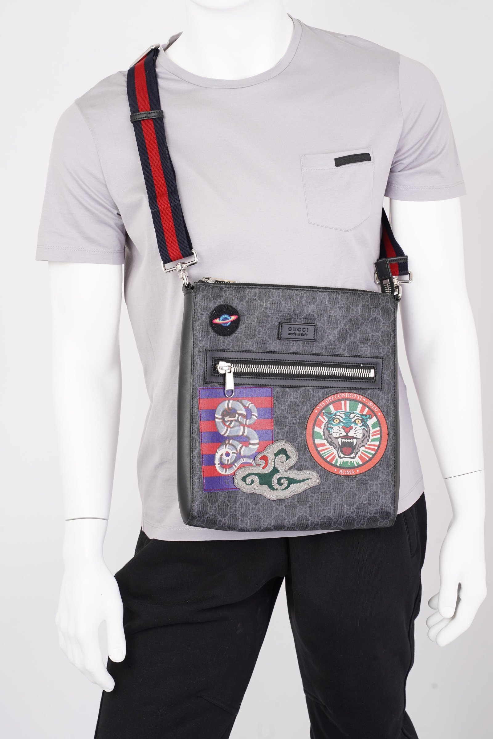 Gucci Night Courrier messenger bag Black GG Supreme Coated Canvas | AlmaBagz
