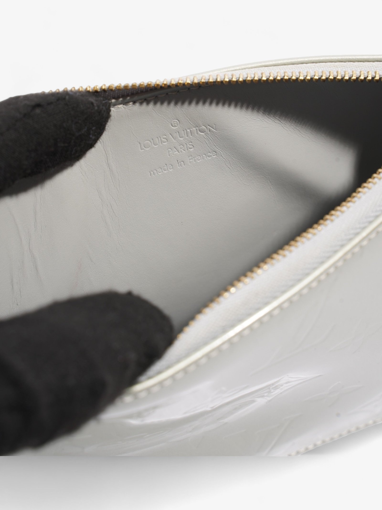 Louis Vuitton Pochette Mini Monogram Vernis / Silver Patent Leather | AlmaBagz - Image 6