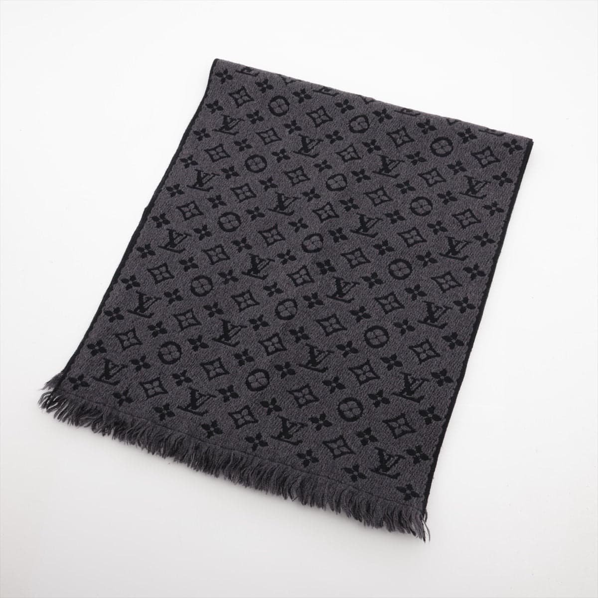 Louis Vuitton Echarpe Monogram Classic Black/Grey Scarf | AlmaBagz - Image 3