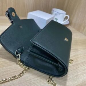 Gucci Women's Cross Body Bag -  Design with Logo, Long Chain (Green) | AlmaBagz