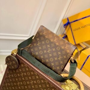 Louis Vuitton Crossbody Women Pouch – 2-Piece Set (Green) | AlmaBagz