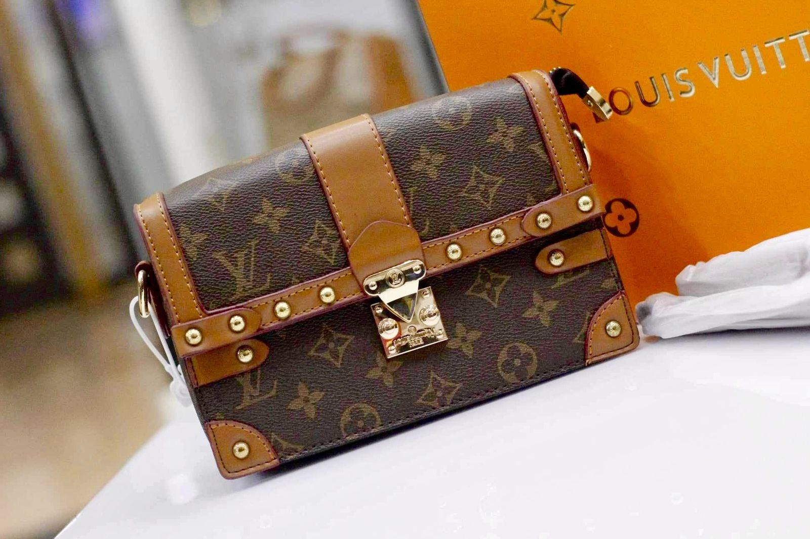 Louis Vuitton Crossbody Bag – Premium Quality & Timeless Elegance (Brown) | AlmaBagz