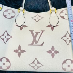 Louis Vuitton On The Go – AAA Quality, Official Model (Black/White) | AlmaBagz