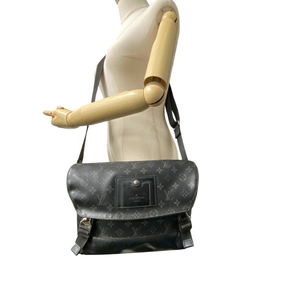 LOUIS VUITTON Shoulder Bag M40511 leather black Monogram Eclipse Messenger voyage PM mens Used | AlmaBagz - Image 13