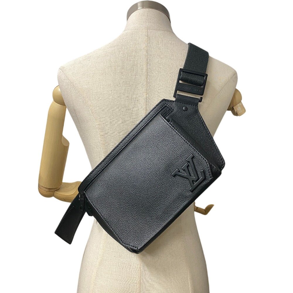 LOUIS VUITTON Shoulder Bag M57081 Grain Calfskin Leather black LV Aerogram takeoff sling mens Used | AlmaBagz - Image 7