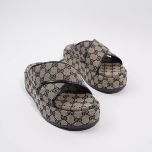 Gucci Angelina GG Supreme Beige Monogram / Navy Canvas EU 39 UK 6 | AlmaBagz