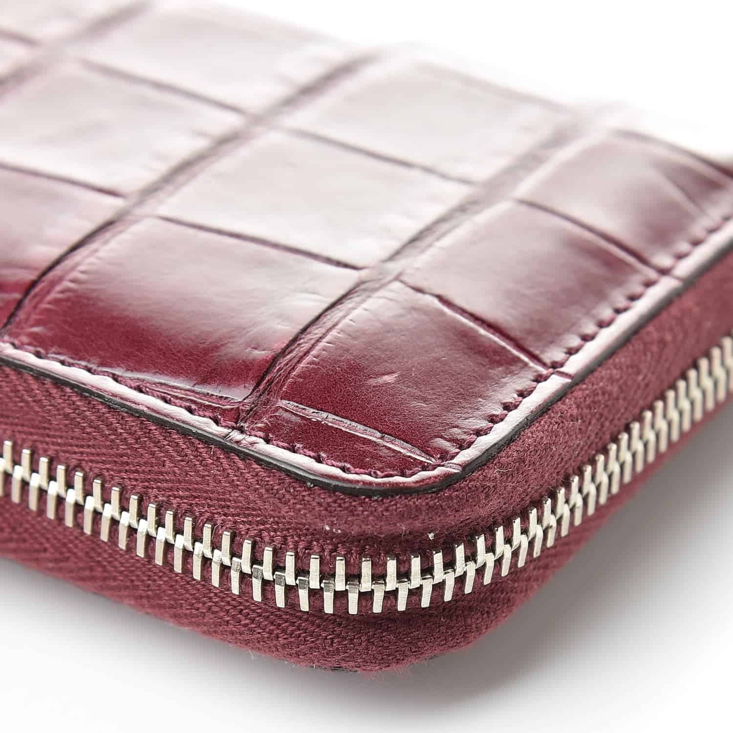 Gucci Crocodile Zip Around Card Case in Cherry Red | AlmaBagz