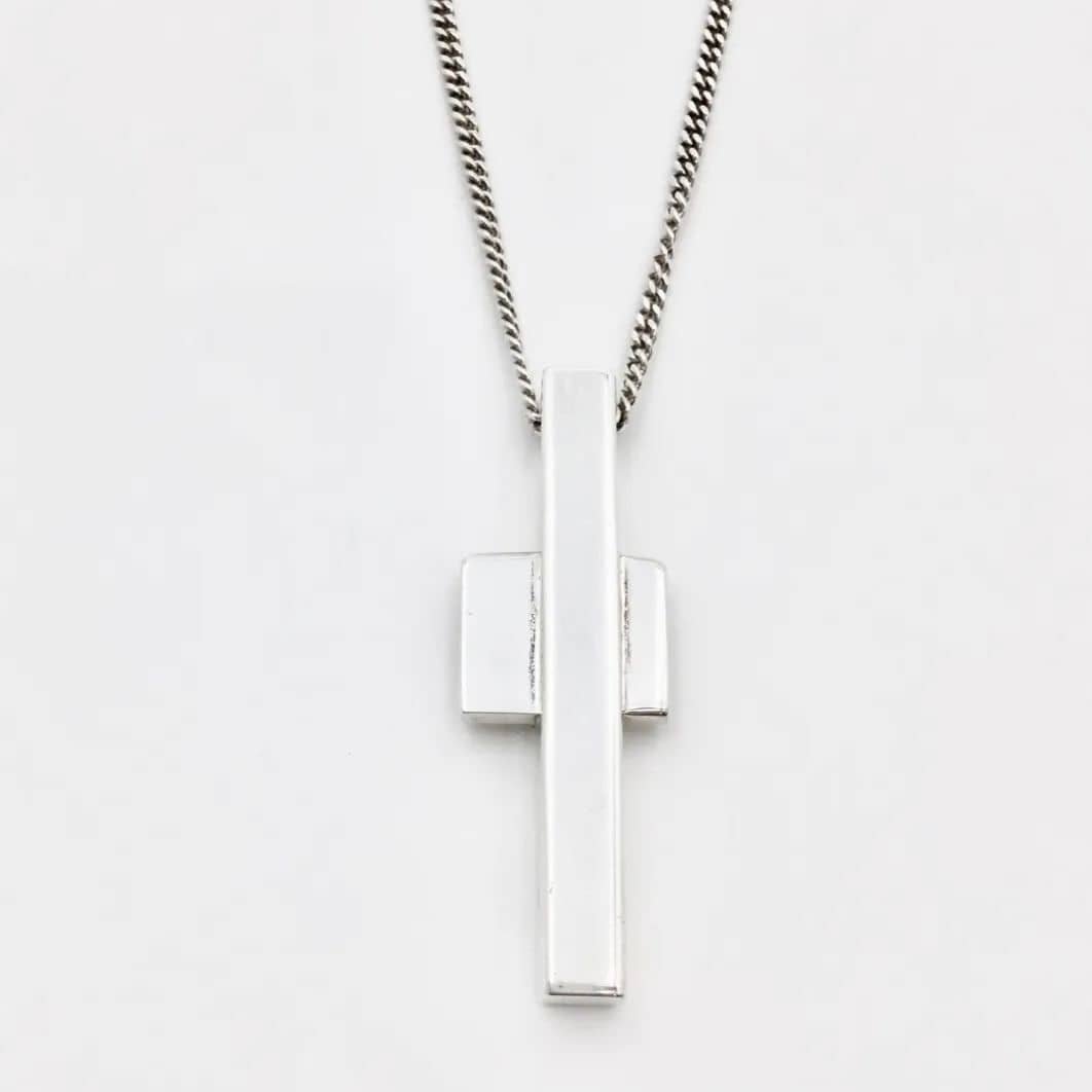 Gucci Cross Pendant Necklace Silver | AlmaBagz