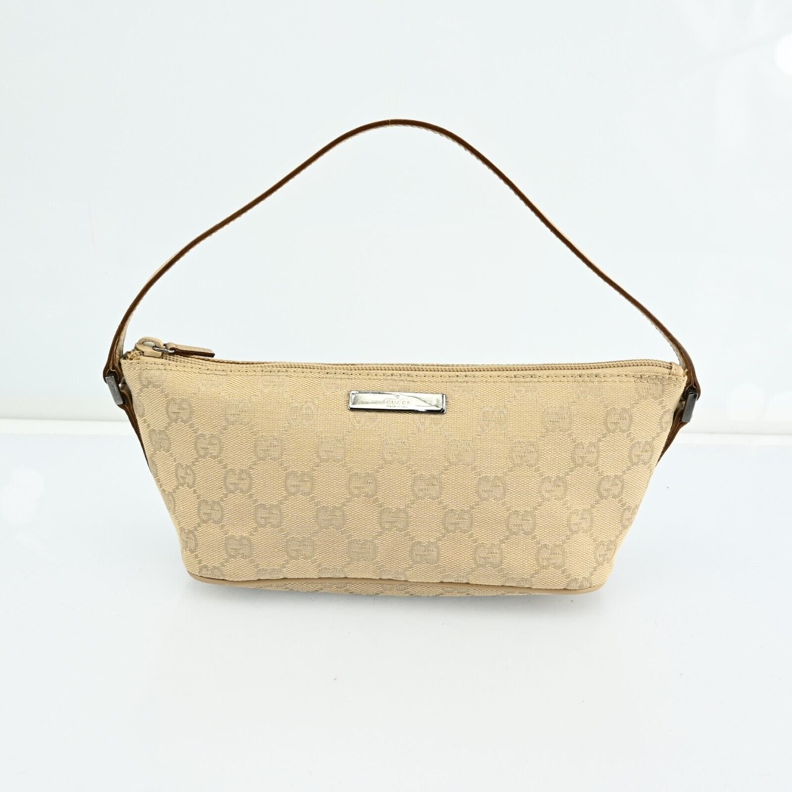 Gucci Hand Bag Pouch Gg Canvas | AlmaBagz
