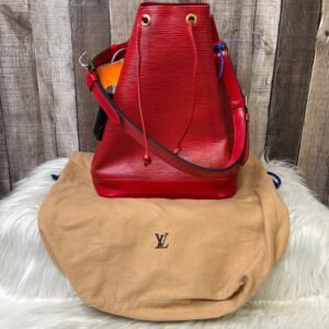 Handbag Luxury Designer By Louis Vuitton Size: Large | AlmaBagz