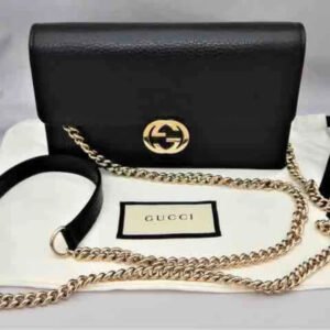 Gucci Interlocking GG Crossbody Wallet On Chain, Black Leather | AlmaBagz