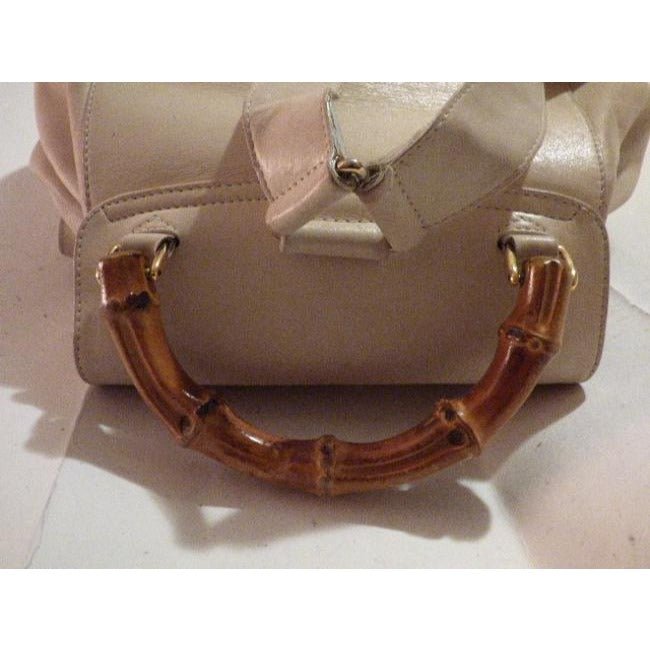 Gucci And Bamboo Handle White Leather Backpack | AlmaBagz - Image 9