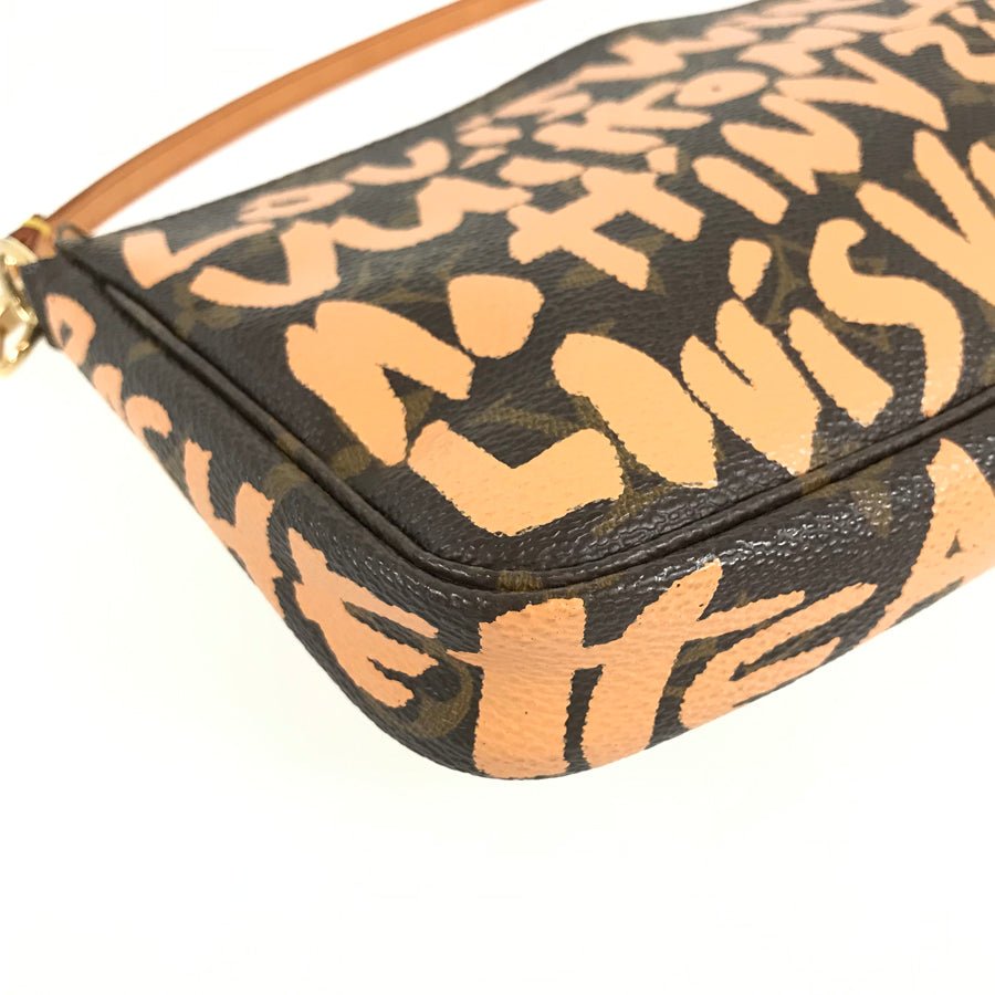 LOUIS VUITTON Pouch | AlmaBagz - Image 4