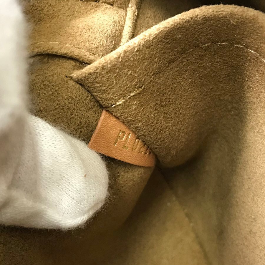 LOUIS VUITTON Shoulder Bag | AlmaBagz - Image 14