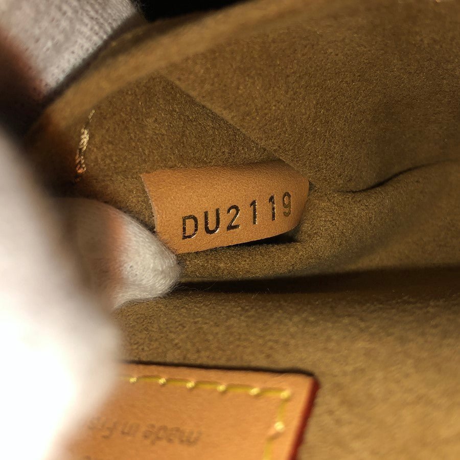 LOUIS VUITTON Shoulder Shoulder Bag | AlmaBagz - Image 17