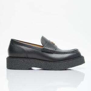 Gucci Men Logo Plaque Leather Loafers | AlmaBagz