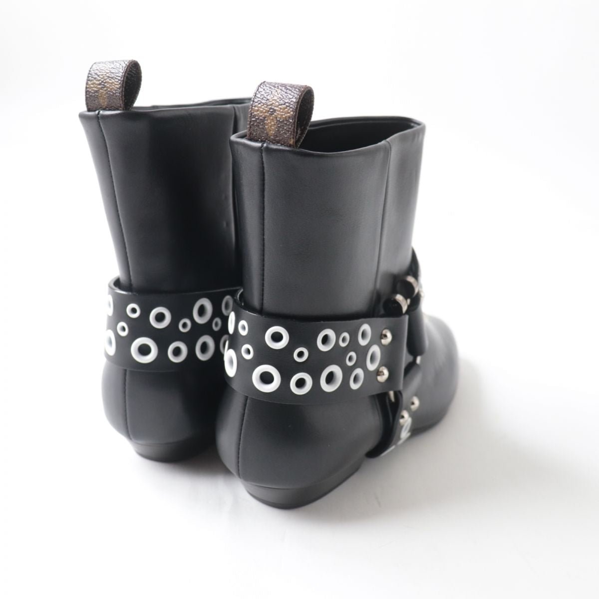LOUIS VUITTON boots leather Black x white 37 | AlmaBagz