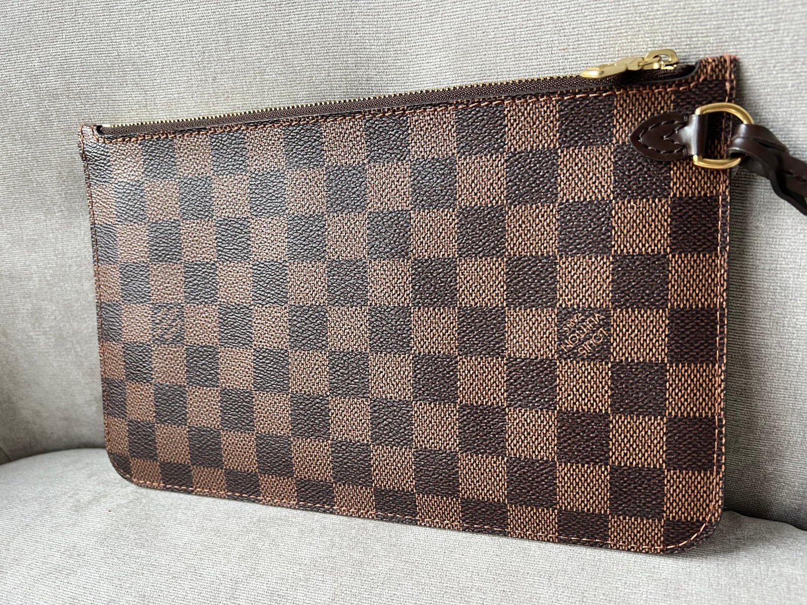 Louis Vuitton Pouch (from Neverfull) in Damier Ebene | AlmaBagz - Image 3