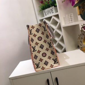 Louis Vuitton OnTheGo GM Bag | AlmaBagz