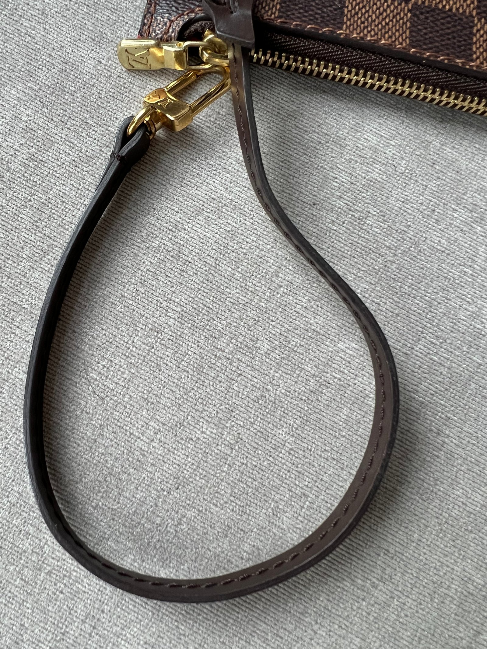 Louis Vuitton Pouch (from Neverfull) in Damier Ebene | AlmaBagz - Image 13