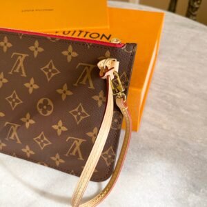 Louis Vuitton 2022 Neverfull MM Monogram Wristlet Pouch in Cherry | AlmaBagz