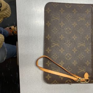 Louis Vuitton Monogram Pochette | AlmaBagz
