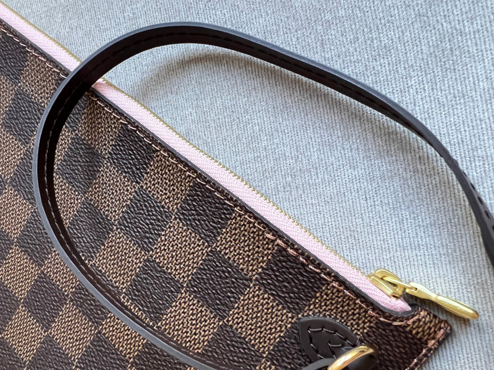 Louis Vuitton Pouch (from Neverfull MM) in Damier Ebene | AlmaBagz - Image 13