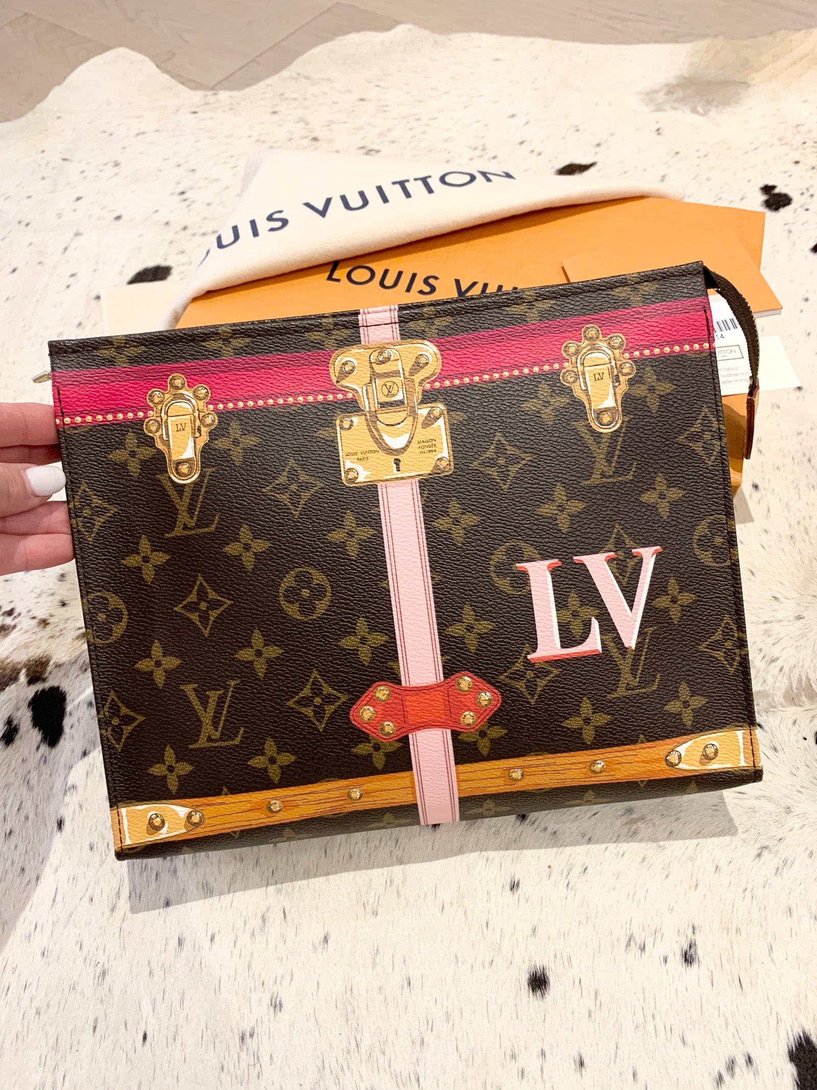 LOUIS VUITTON Monogram LIMITED EDITION Summer Trunks Toiletry Pouch 26 | AlmaBagz