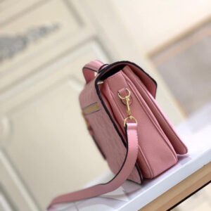 Louis Vuitton Pochette Metis Bag | AlmaBagz