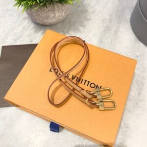 LOUIS VUITTON 23” Laniere Mott Leather Shoulder Bag Strap | AlmaBagz