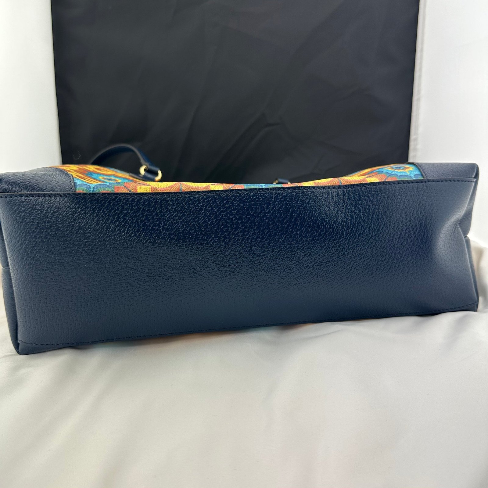 Gucci 100 Ophidia Medium Tote Bag | AlmaBagz - Image 5